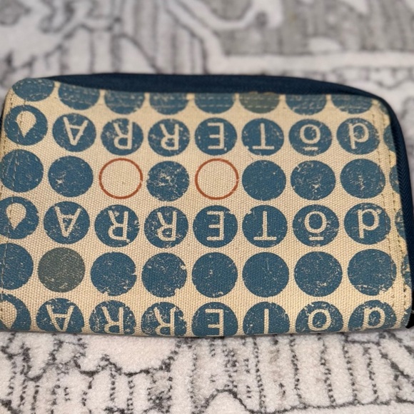 Doterra essential oil carrier - Picture 2 of 7